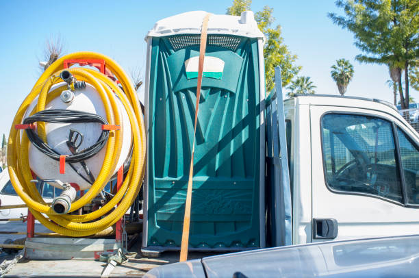 Best Porta potty delivery and setup  in Youngstown, OH