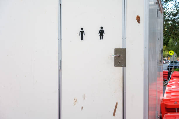 Best Portable restroom trailer rental  in Youngstown, OH